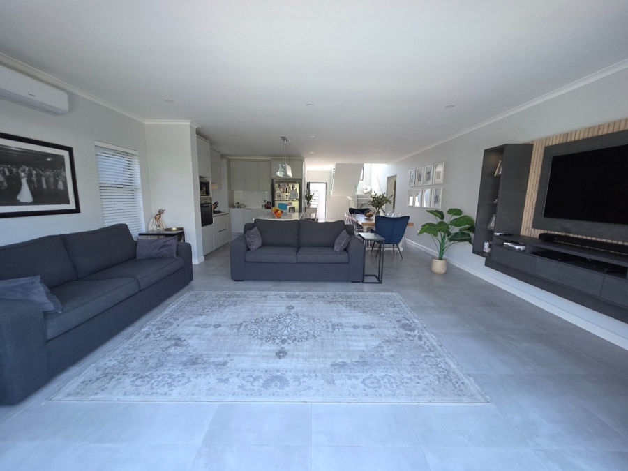 4 Bedroom Property for Sale in Sandown Western Cape